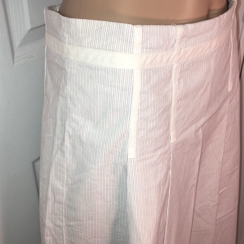 Gap "gapstretch" White Skirt. 4 - Picture 3 of 6